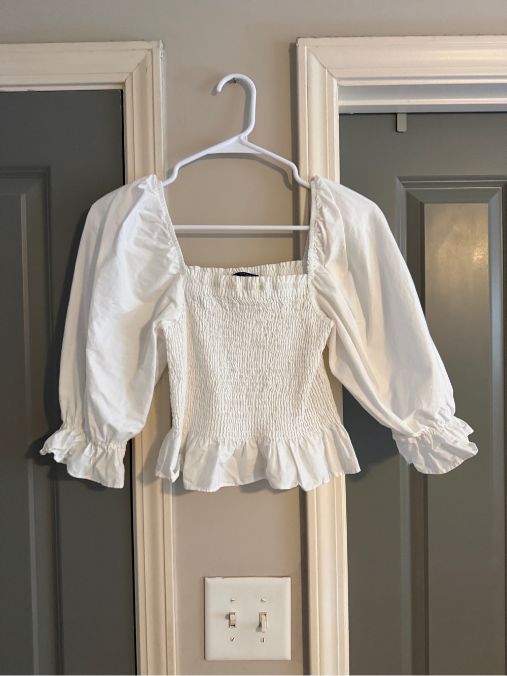 Zara White Smocked Puff Sleeve Peasant Top